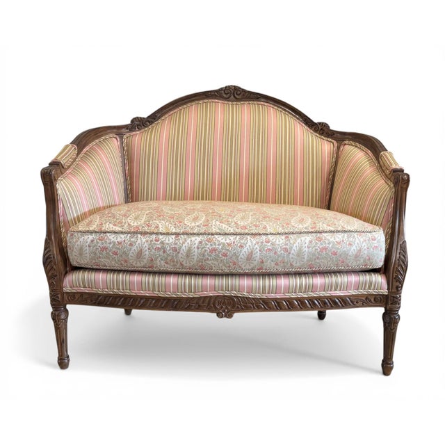 Thomasville Vintage Thomasville French Provincial Carved Wood Settee For Sale - Image 4 of 18