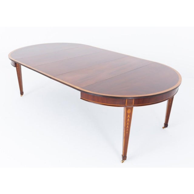 Sheraton Extendable Dining Table in Mahogany, 1880 For Sale - Image 6 of 6