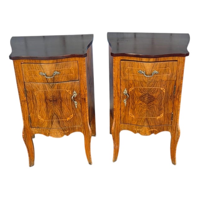Pair of Italian Bookmatch Walnut Bedside Cabinet/ Nightstand. For Sale