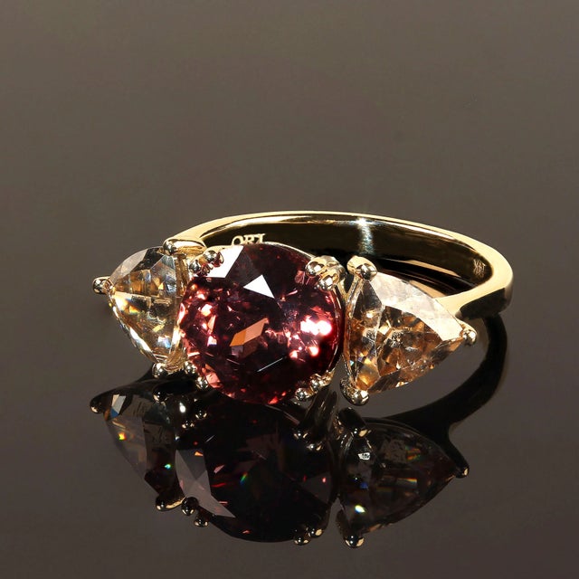 Red and Smoky Cambodian Zircon Dinner Ring in 14k Yellow Gold For Sale - Image 4 of 5