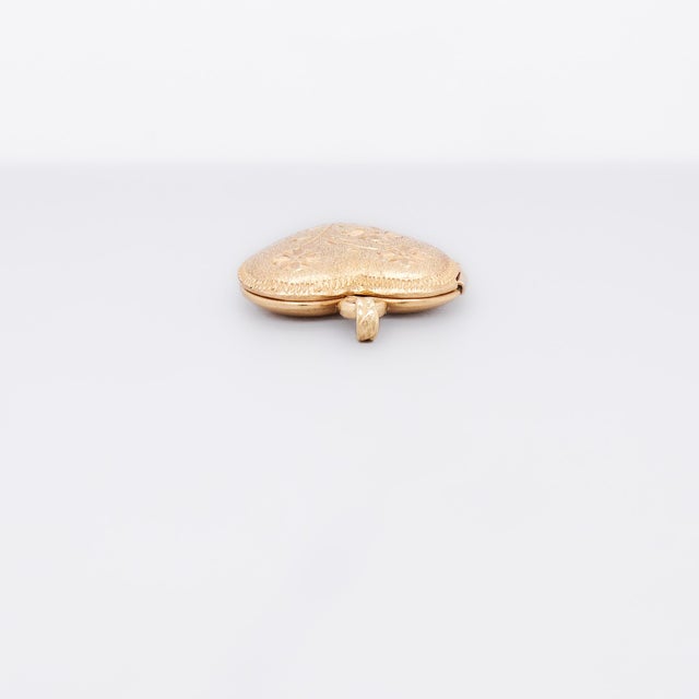 Mid-Century 14k Gold Brite-Cut Figural Heart Locket Pendant For Sale - Image 12 of 14