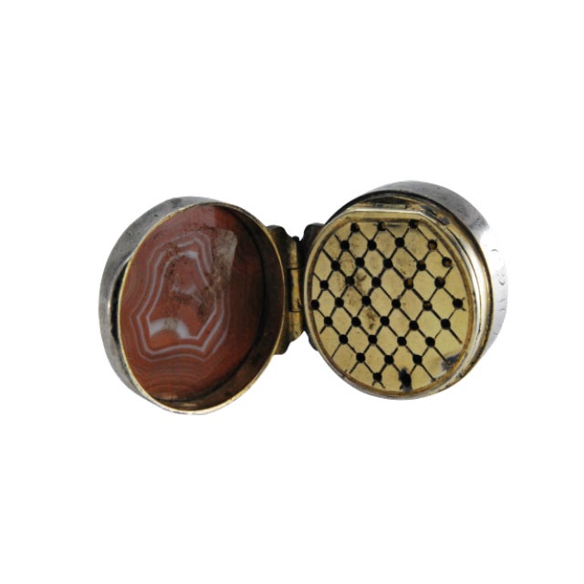 Silver and Gold Vinaigrette Box with Stone Lid For Sale - Image 11 of 11