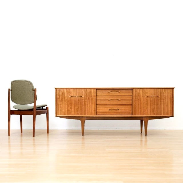 Mid Century Teak Credenza by Jentique Furniture For Sale - Image 9 of 10