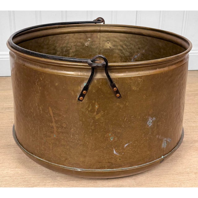 Antique 18" Hammered Copper Pot Cauldron W/ Handle For Sale - Image 4 of 12