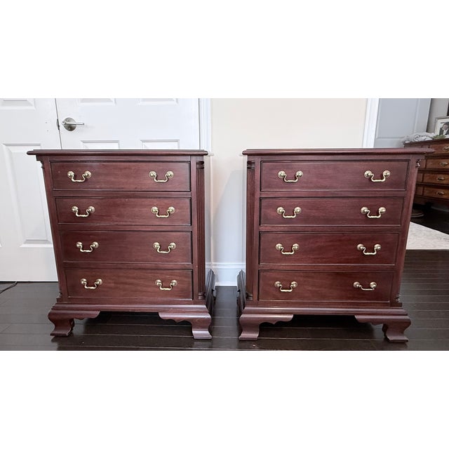 Traditional Henkel Harris Pair of Solid Mahogany Nightstands For Sale - Image 3 of 6
