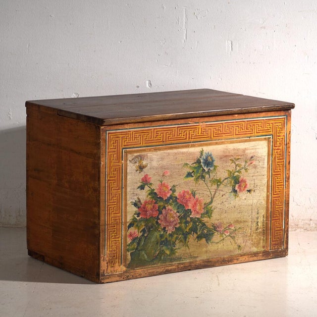 Chinese Trunk with Painted Panel in Elm, 1900 For Sale - Image 14 of 14