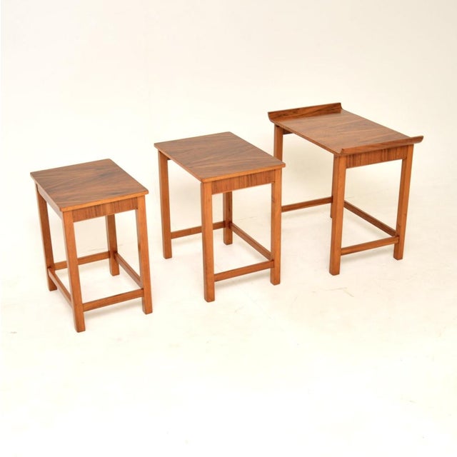 1930s Art Deco Figured Walnut Nesting Tables, 1930s, Set of 3 For Sale - Image 5 of 13