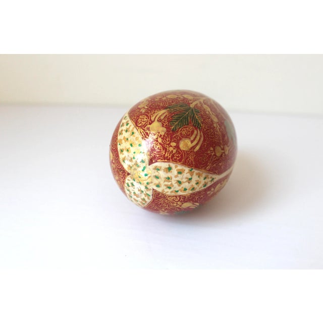 Late 20th Century Vintage Kashmir Egg Trinket Box Handmade Papier Maché For Sale - Image 5 of 11