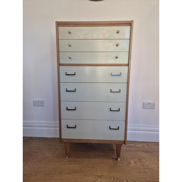 Mid-Century Modern Mid-Century Oak Chest of Drawers by E Gomme for G Plan, 1950s For Sale - Image 3 of 13