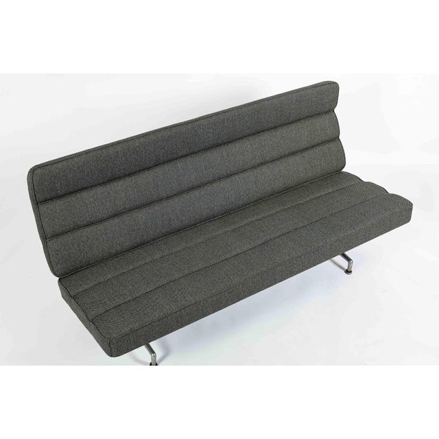 Vintage Mid-Century Modern Eames Model 3473 Sofa for Herman Miller, 1960s For Sale - Image 10 of 15
