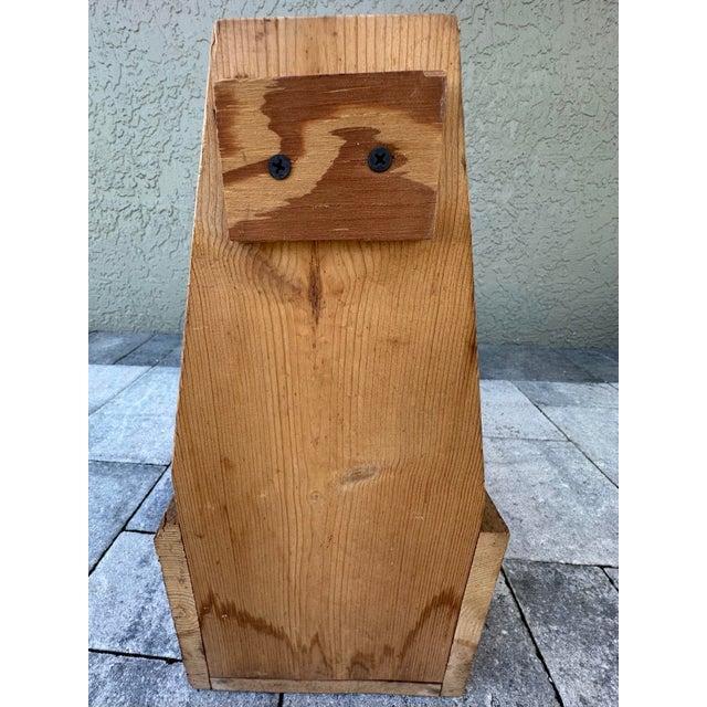 Vintage 1900s Large Solid Pine Wood Carpenter’s Tool Box Caddy For Sale In Orlando - Image 6 of 9