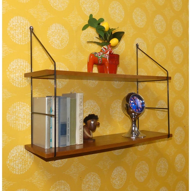 Small Vintage Wall String Shelf in Walnut, 1960s For Sale - Image 4 of 7