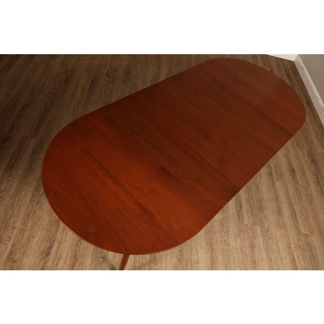 E. A. Clore Custom Walnut Extendable Dining Table With Four Leaves For Sale In Philadelphia - Image 6 of 18