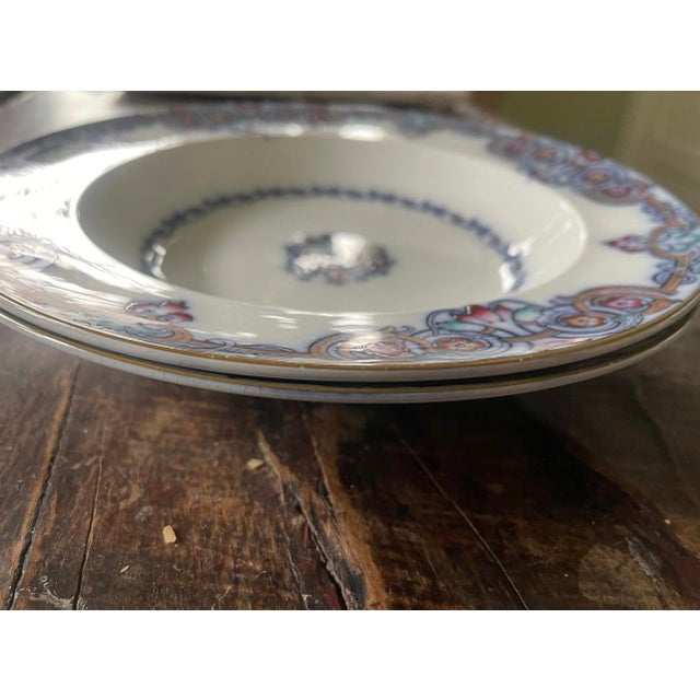 Wonderful antique flow blue plates, made in England, by Wedgwood Pearl in Liffey pattern, they bring a gorgeous pattern....