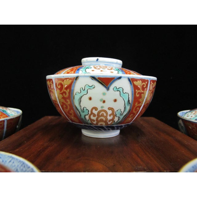Red Japanese Imari Porcelain Covered Rice or Soup Bowl With Lid Set of 5 For Sale - Image 8 of 18