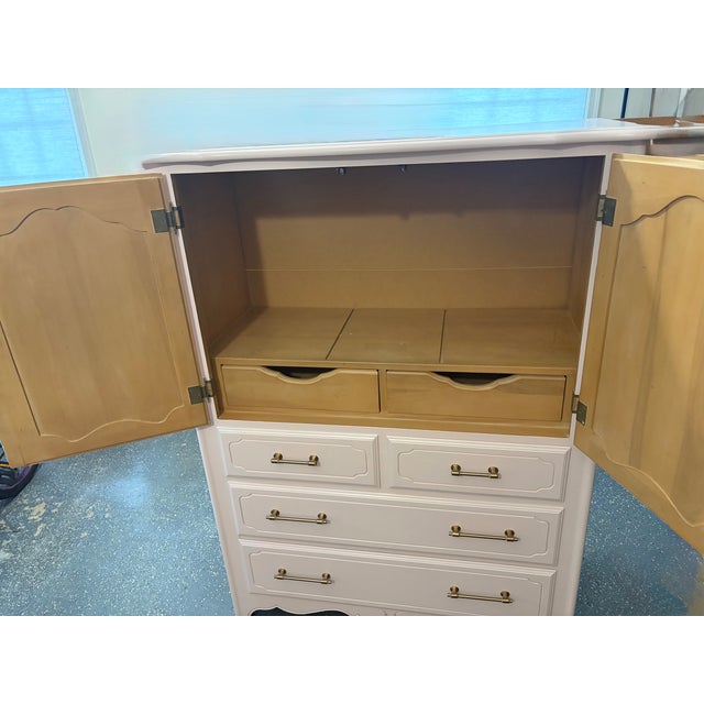 Ethan Allen Gorgeous Light Pink Solid Wood Dresser For Sale - Image 4 of 6