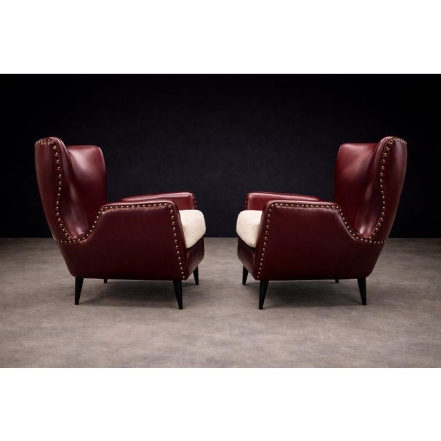An iconic pair of armchairs by Carlo Hauner, executed in Brazil in the 1950s and emblematic of the designer’s most refined...