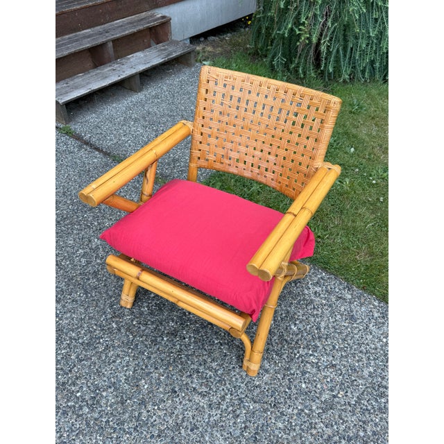 Vintage Mid-Century Modern Rattan Lounge Chair Manufactured by the Company Rattan Art in the Philippines. For Sale - Image 4 of 9