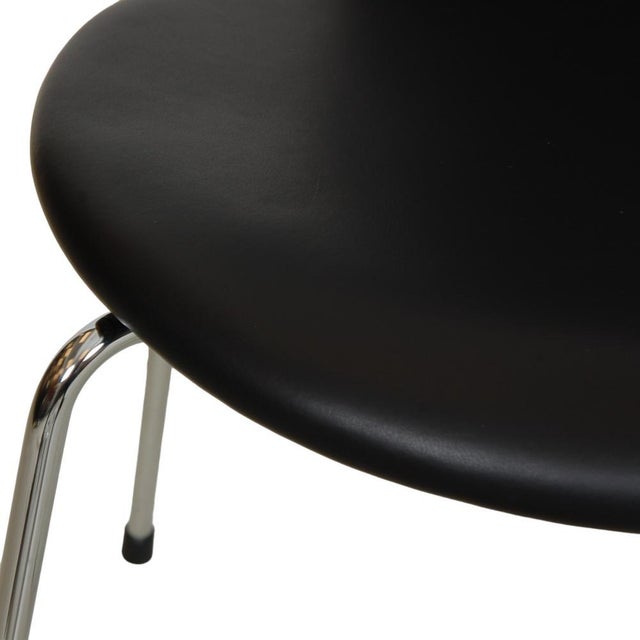 Dining Chairs Upholstered in Black Classic Leather by Arne Jacobsen for Fritz Hansen, Set of 6 For Sale - Image 9 of 13