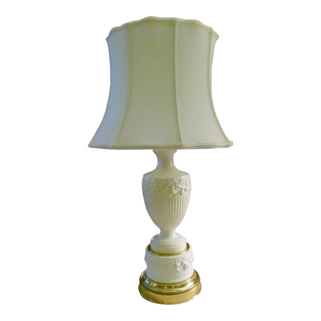1930s Vintage Wedgwood Queensware Urn Table Lamp Chairish