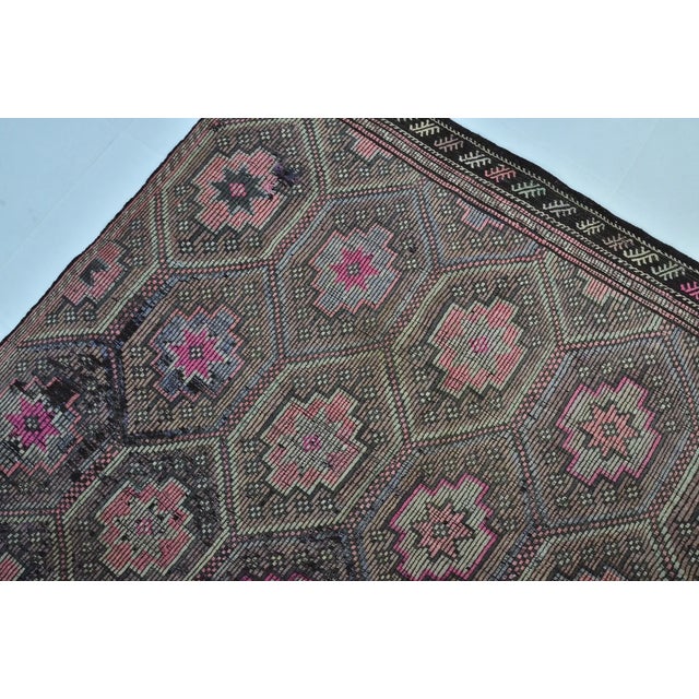 Apricot 1960s Anatolian Oushak Cicim Kilim For Sale - Image 8 of 10