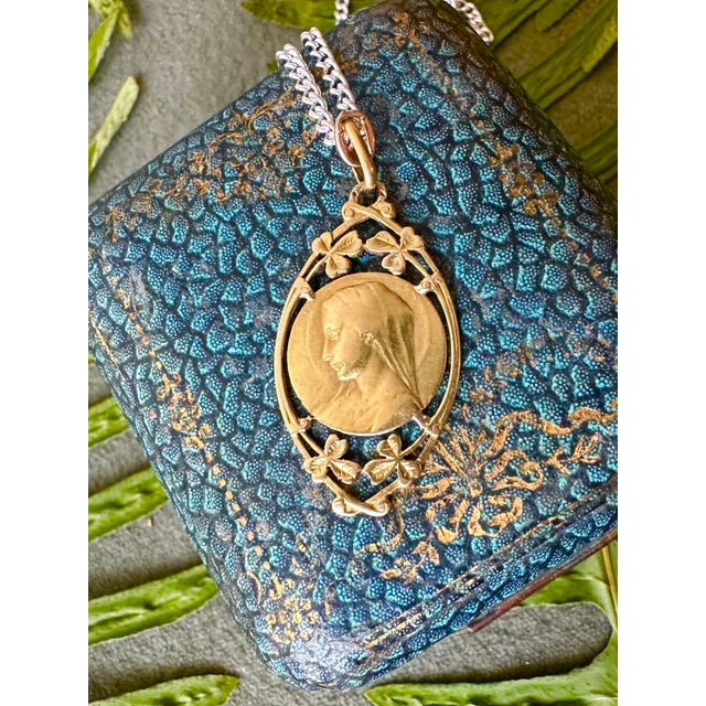 Art Nouveau Lucky Charm Pendant, 1890 For Sale - Image 6 of 14