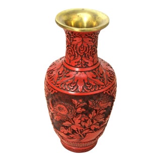 1980s Floral Cinnabar-Style MCM Asian Revival Style Molded Baluster Vase For Sale