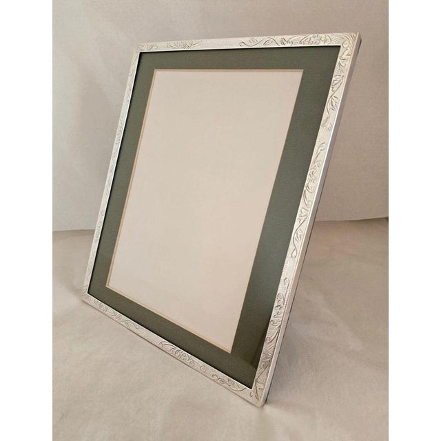 Blue Chinese Export Sterling Silver Planished Photograph Frame from Wai Kee For Sale - Image 8 of 17