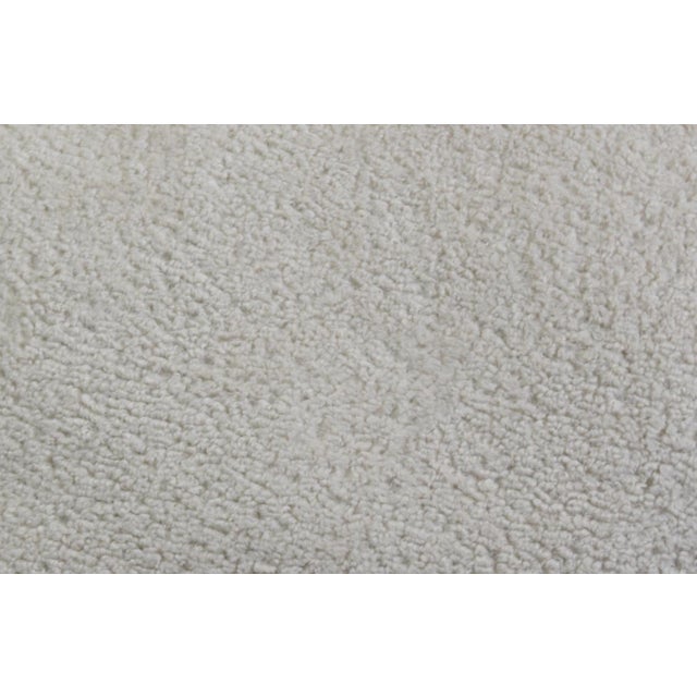 Modern Contempary Ivory-Colored Curly Looped Bouclé Feather/Down Pillow For Sale - Image 4 of 5