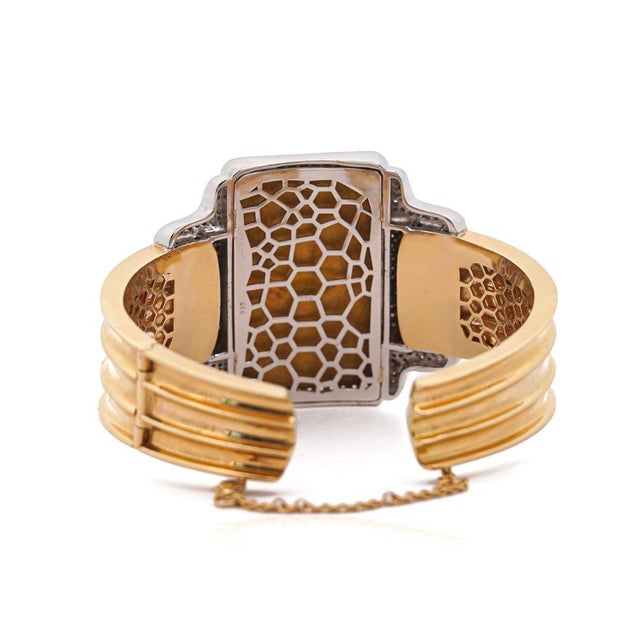 2000 - 2009 Vintage 22k and 18k Pegasus Motif Bangle Bracelet in Diamond Bezel For Sale - Image 5 of 10