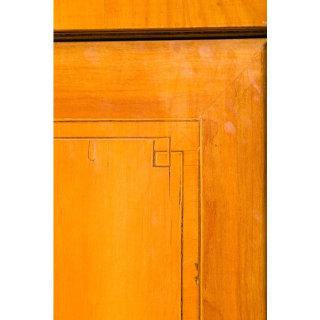 Biedermeier Austrian Biedermeier Period Walnut Buffet with Geometric Pyramidal Marquetry For Sale - Image 3 of 12