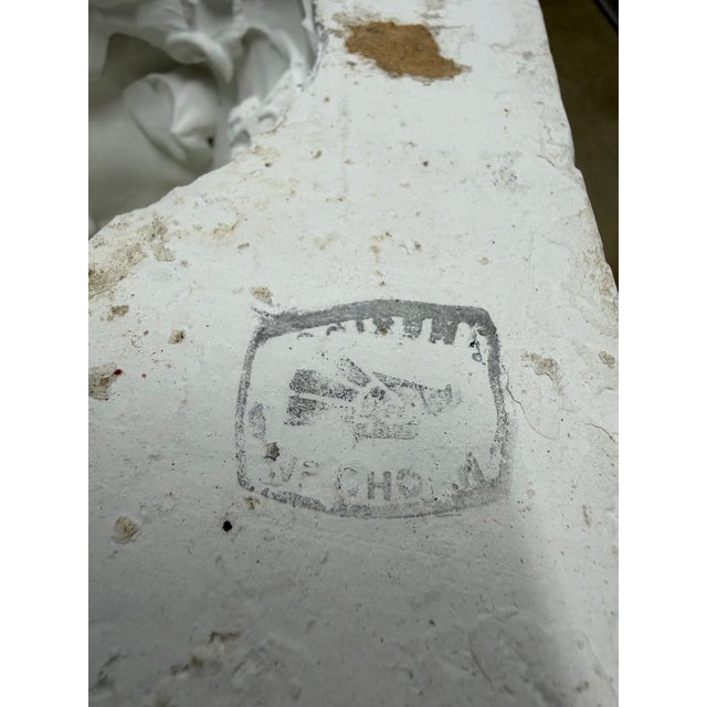 Vintage 25" Greek Roman Spartan Warriors Plaster Column Pedestal Display Pillar For Sale In Atlanta - Image 6 of 8