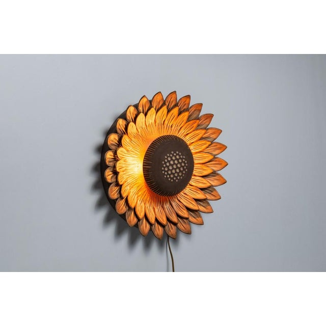 Mid-Century Modern Ceramic Sunflower Wall Lamp by Berth Ferdinand Norrman, 1960s For Sale - Image 3 of 8