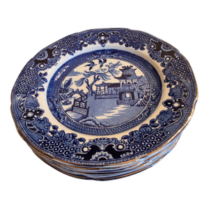 Blue and White Willow Pattern Plates Six