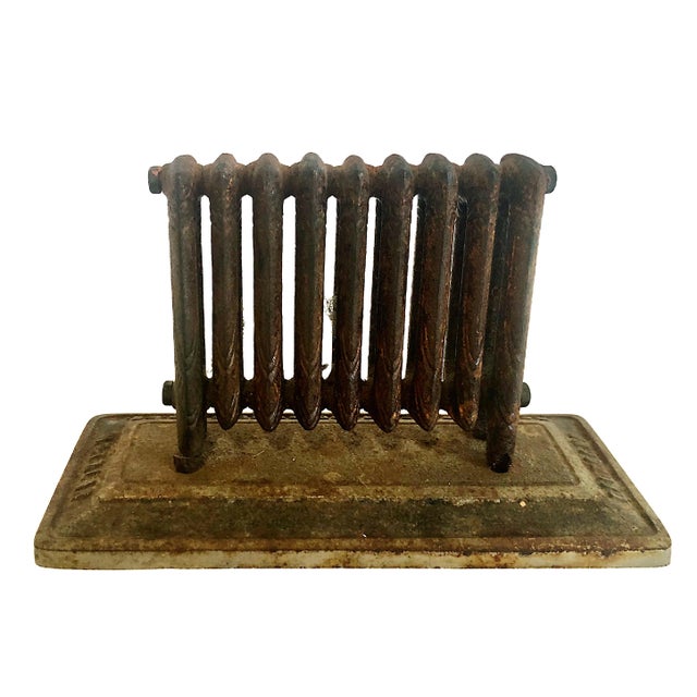 Industrial Early 20th-Century German Salesman’s Sample of an Iron Radiator For Sale - Image 3 of 9