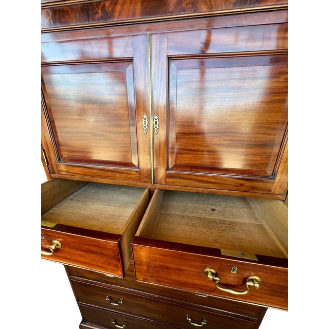 Early 19th Century 19th Century American Mahogany Linen Press Cabinet Butler's Desk Chippendale For Sale - Image 5 of 13