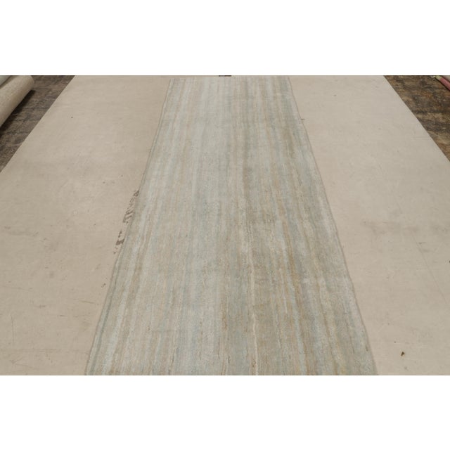 Modern Open Field Modern Rug Beige Gray Texture of Color Silk Runner by Rug & Kilim For Sale - Image 3 of 9
