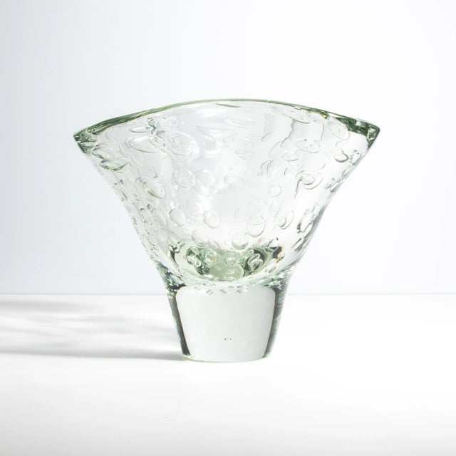 Hand Blown Murano Fluid Vase in Clear With Bubbles For Sale In Los Angeles - Image 6 of 10