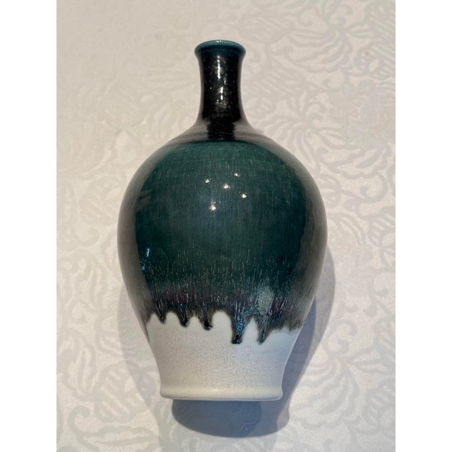 Asian Style Artisan-Signed Mid-Century Arita Toketsu Kiln Sculptural Crystalline Vase For Sale - Image 4 of 7