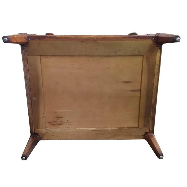 Mid 20th Century Henredon Fine Furniture Nightstand With Drawer, Cubby, & Pull Out Ledge For Sale - Image 5 of 12