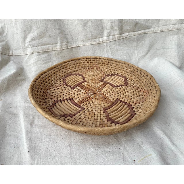 Mid 20th Century Vintage Woven Raffia/Seagrass Decorative Wall Basket For Sale - Image 5 of 5