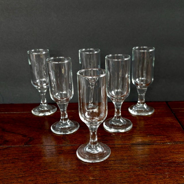 Libbey Glass Co. Vintage Libbey Embassy Cordial Footed Shoot Glasses 1 Oz Shooter With Straight Edges, 4" - Set of 6 For Sale - Image 4 of 6
