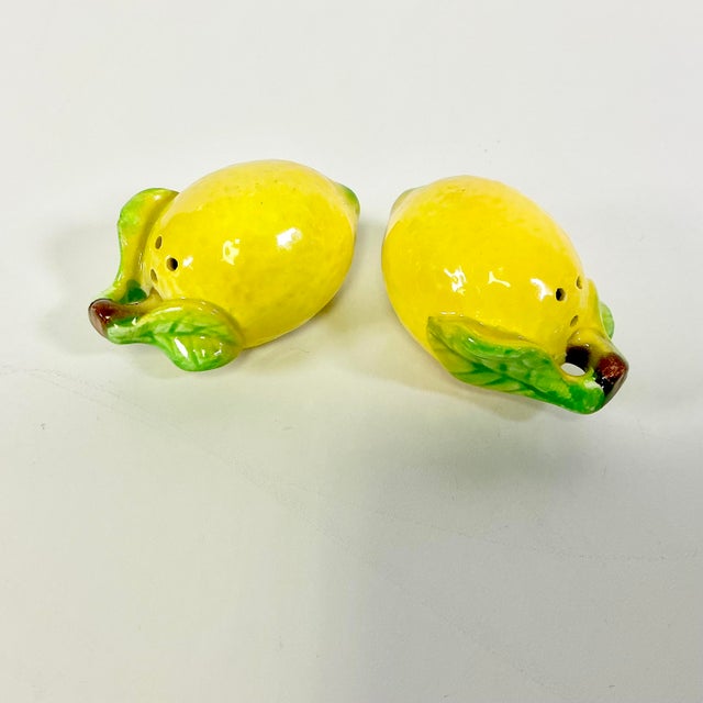 Hollywood Regency 1970s Vintage Italian Mediterranean Hollywood Regency Lemon Salt & Pepper Shakers - A Pair For Sale - Image 3 of 15