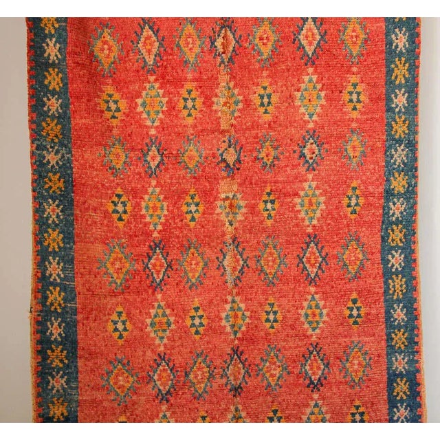 Tribal 1960s Moroccan Berber Rug, Coral and Teal Geometric Wool, 4'10" × 9'10" For Sale - Image 3 of 14