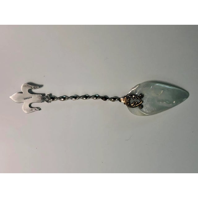 Antique White Antique Mop Sterling Fleur De Lis Caviar Spoon For Sale - Image 8 of 8