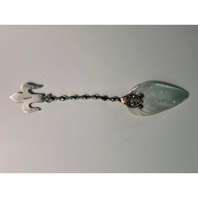 Antique White Antique Mother of Pearl Sterling Fleur De Lis Caviar Spoon For Sale - Image 8 of 8