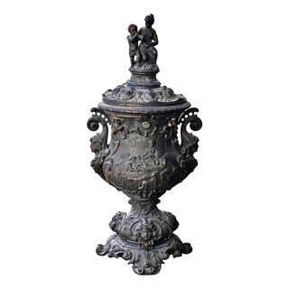 Antique Florentine Vase in Hand-Embossed Bronze, 19th Century For Sale