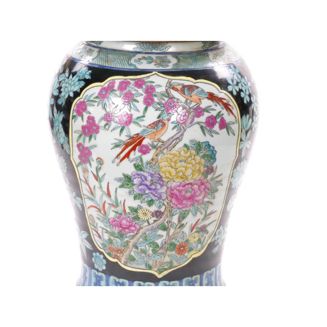 Large 19th Century Chinese Export Hand-Painted Enameled Lidded Decorative Urn For Sale - Image 14 of 14