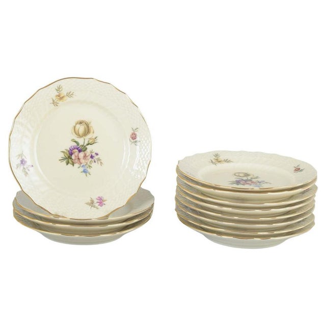 Frijsenborg Plates in Porcelain from Royal Copenhagen, Set of 12 For Sale - Image 5 of 5