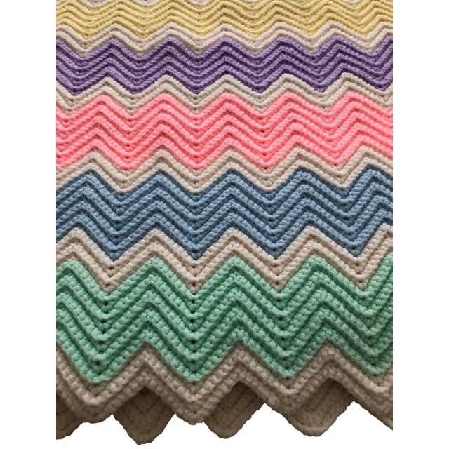 Vintage Handmade Throw Afghan Pastel Cottage ZigZag 60 x 48 like new